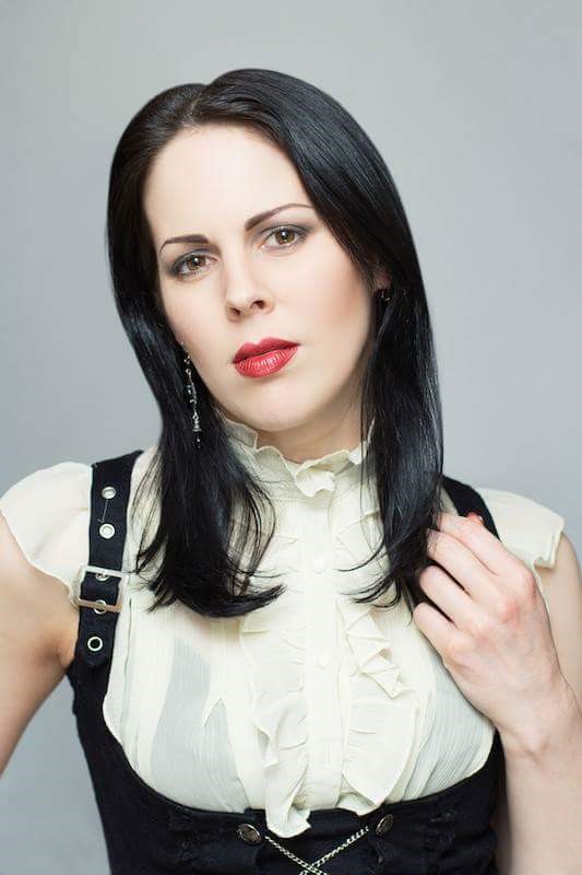 emma-dark-1
